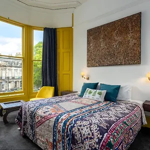 https://new-town-guest-house.edinburghhotelsuk.org